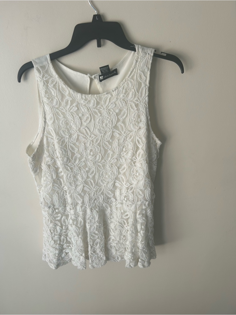 Valerie Bertinelli White Lace Peplum Shell Top